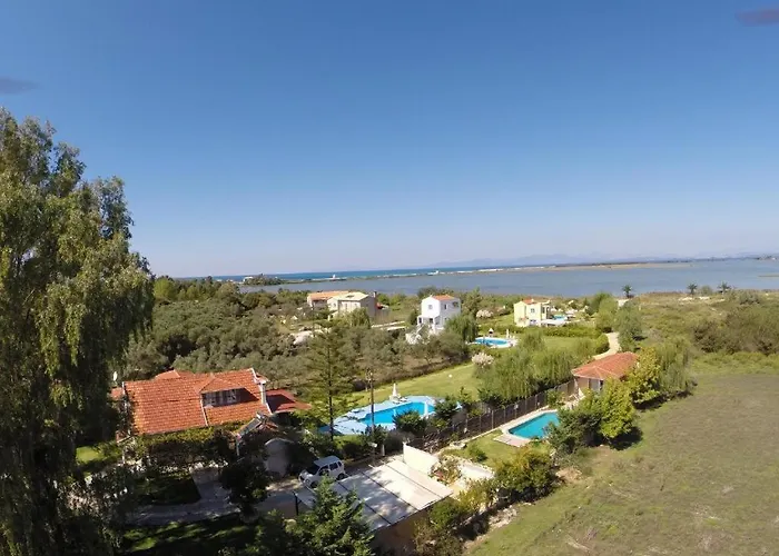 Gyra Villas