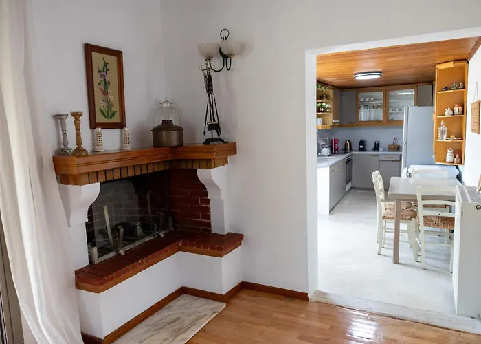 فيلة Gyra Villas *
