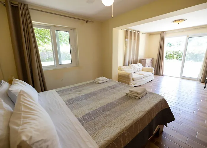 Gyra Villas فيلة