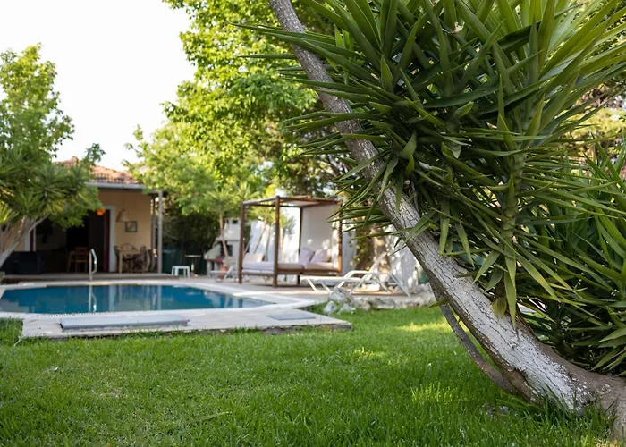Gyra Villas *