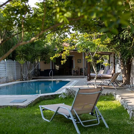 Gyra - Adonis With Private Pool Lefkáda